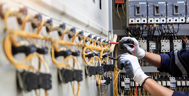 Professional Electrician technician working in Mentone, IN